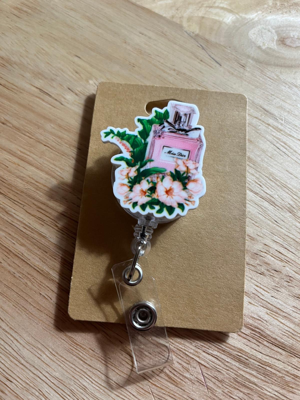 Retractable ID Badges - Las Vegas, Nevada - FleaMarketBay