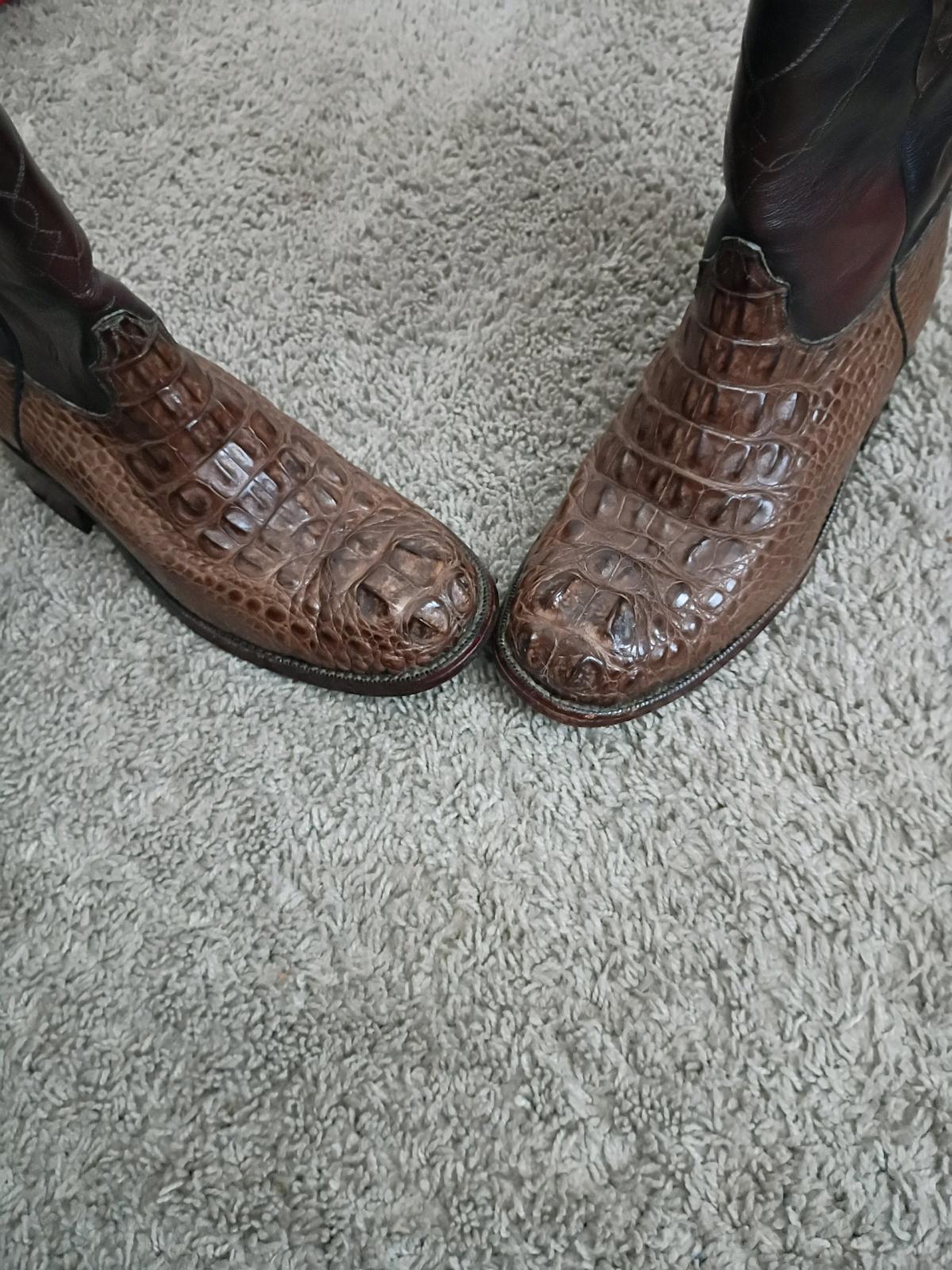 a pair of exotic alligator size 10 wide boots - Holly Springs, Georgia - FleaMarketBay
