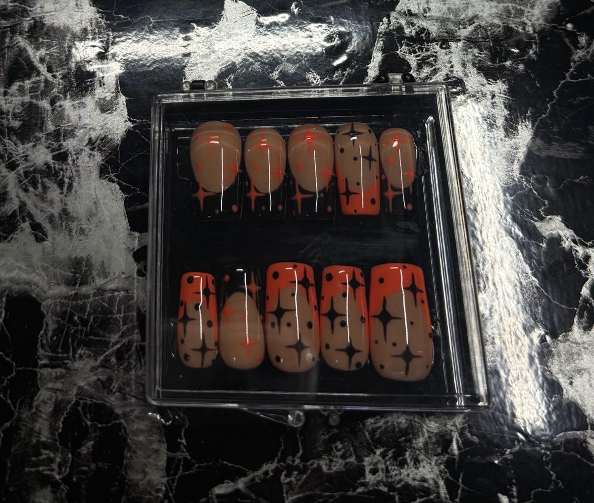 custom hand painted press on nails - Anoka, Minnesota - FleaMarketBay