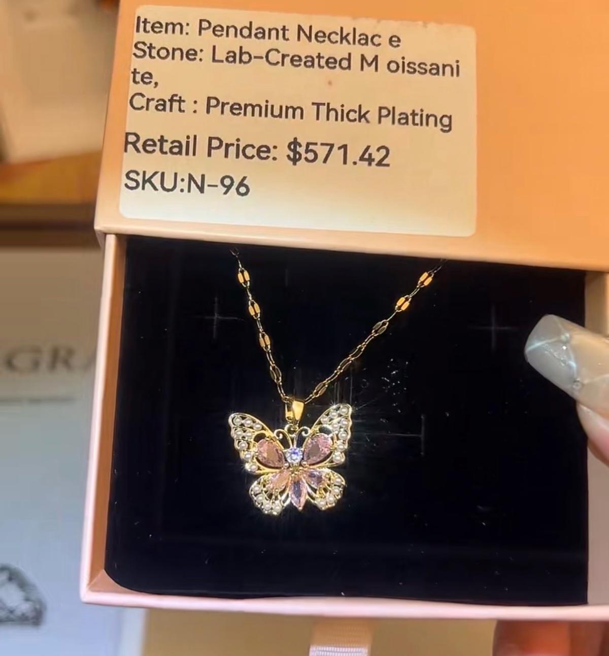 Lab Made Moissanite Diamond Pendant Silver chain - Tampa, Florida - FleaMarketBay