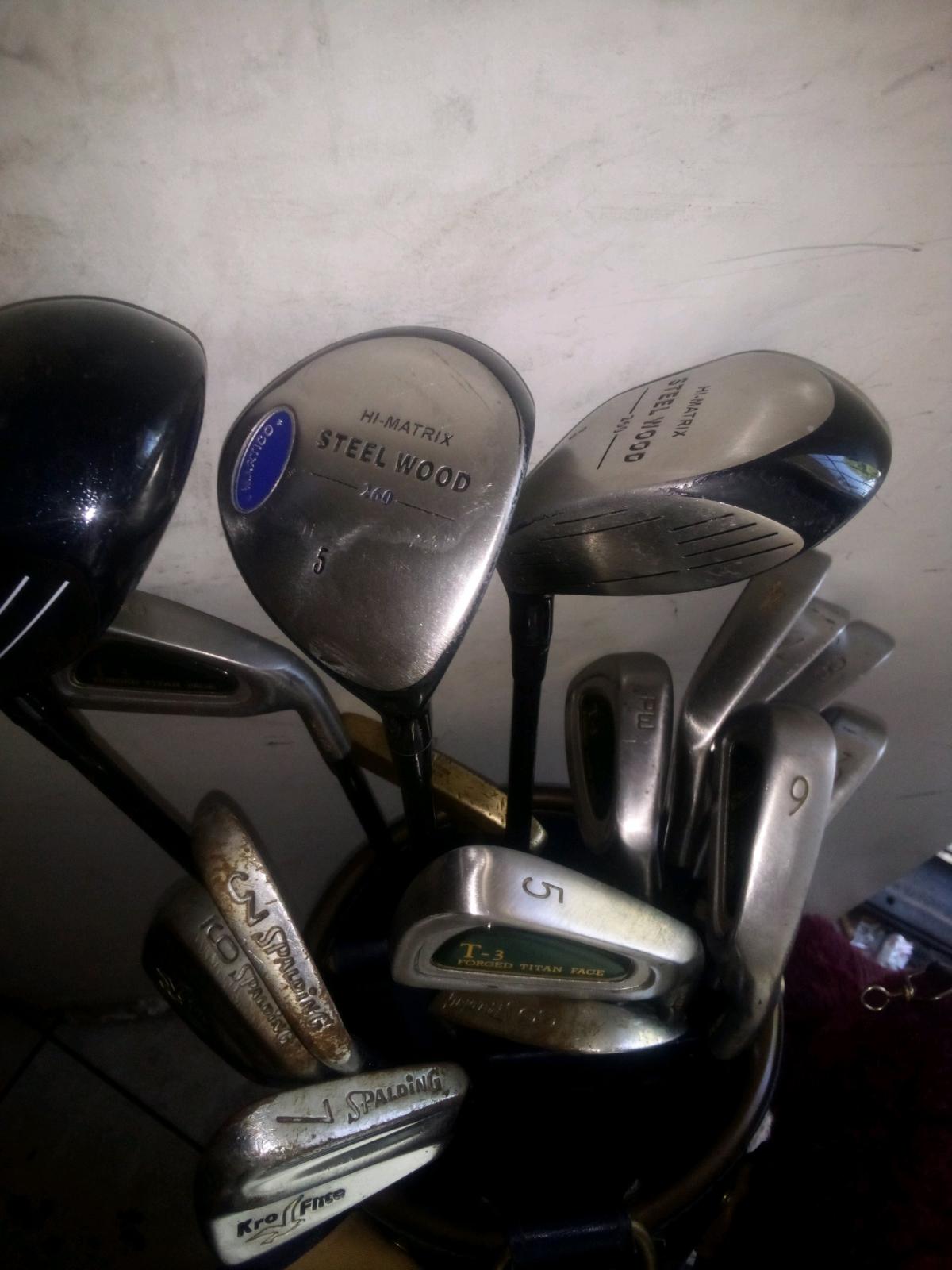 st Andrews golf bag and clubs - Las Vegas, Nevada - FleaMarketBay