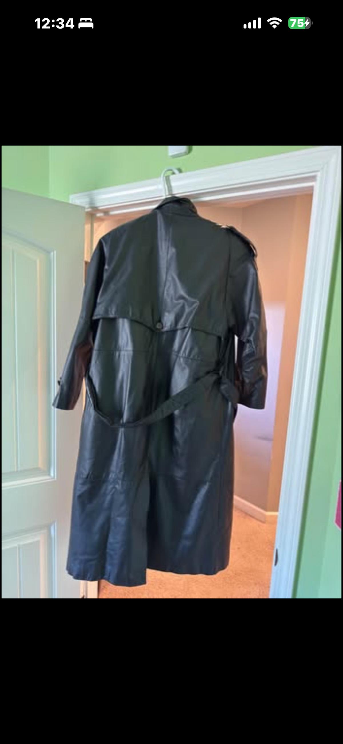 leather trench with thinsulate insert - Oakland, Tennessee - FleaMarketBay