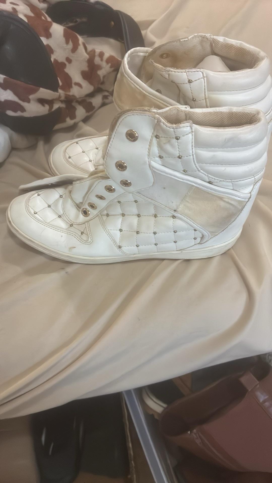 name brand shoes 911 - Kingsville, Missouri - FleaMarketBay