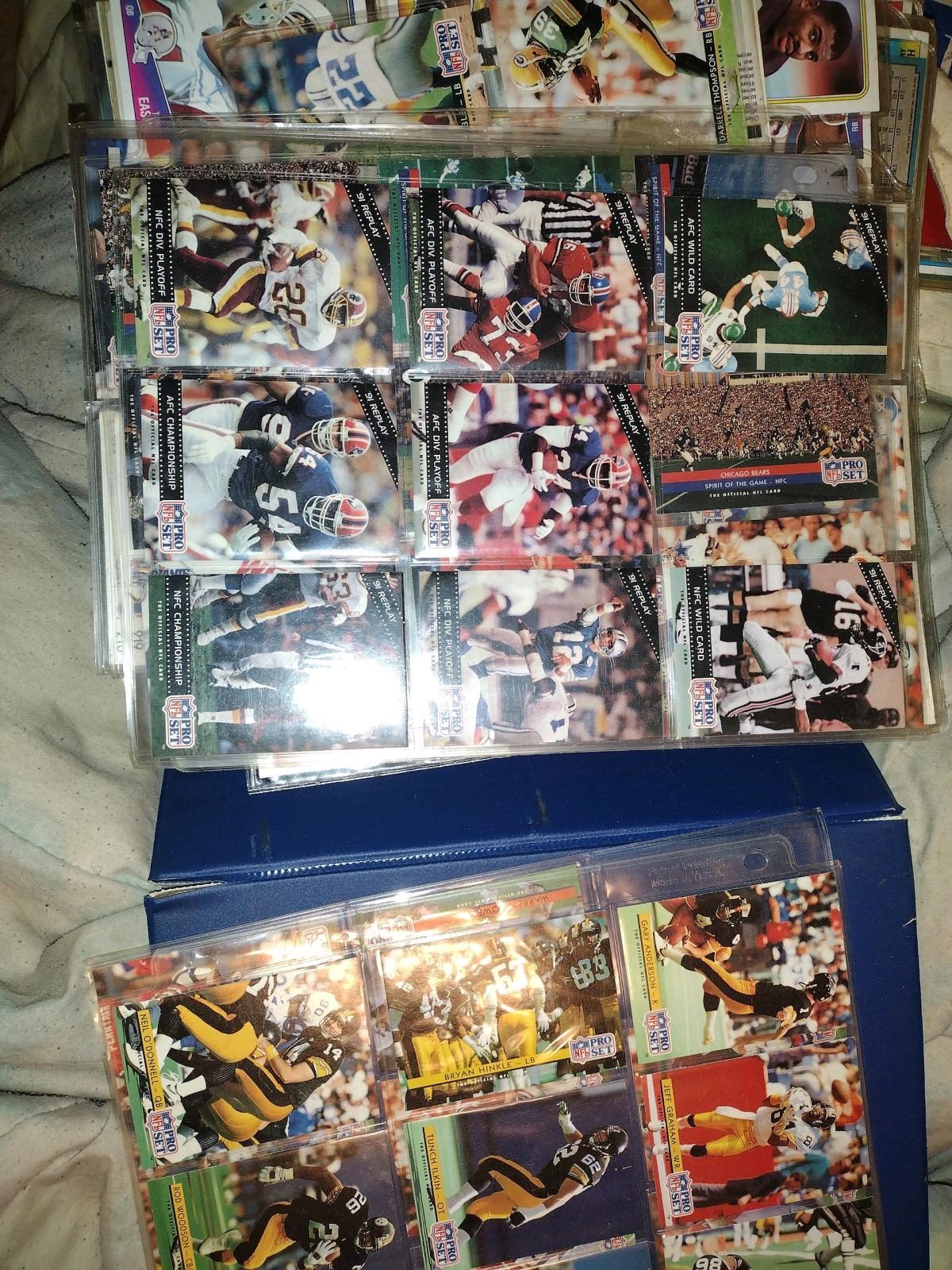 football cards with NFL binder - Monroe, Louisiana - FleaMarketBay