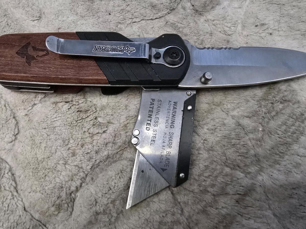 Husky knife navajas - Hayward, California - FleaMarketBay