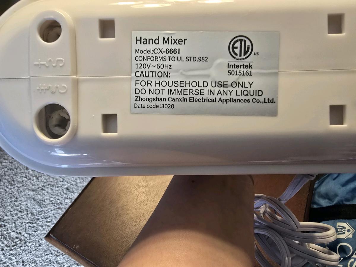 Selling a Lilpartner 5speed electric hand mixer Model CX6661 - Sulphur, Oklahoma - FleaMarketBay