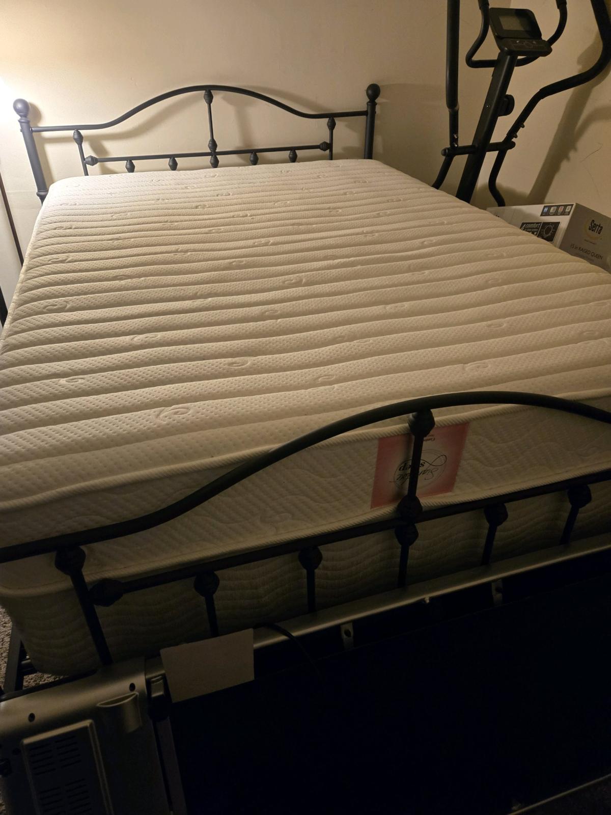Brand new fullsize bed - Baltimore, Maryland - FleaMarketBay