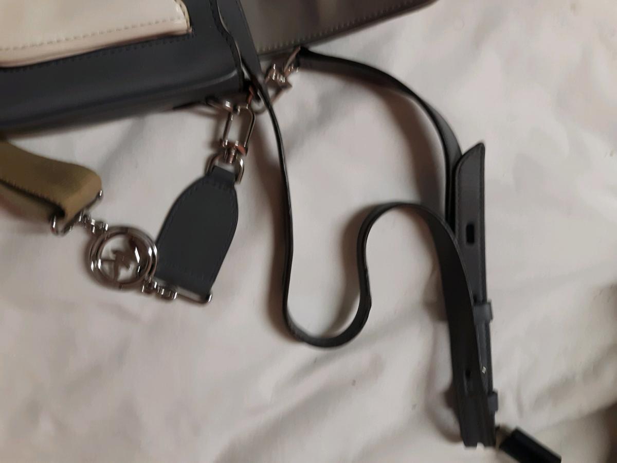 micheal kors bag - Bridgeport, Connecticut - FleaMarketBay