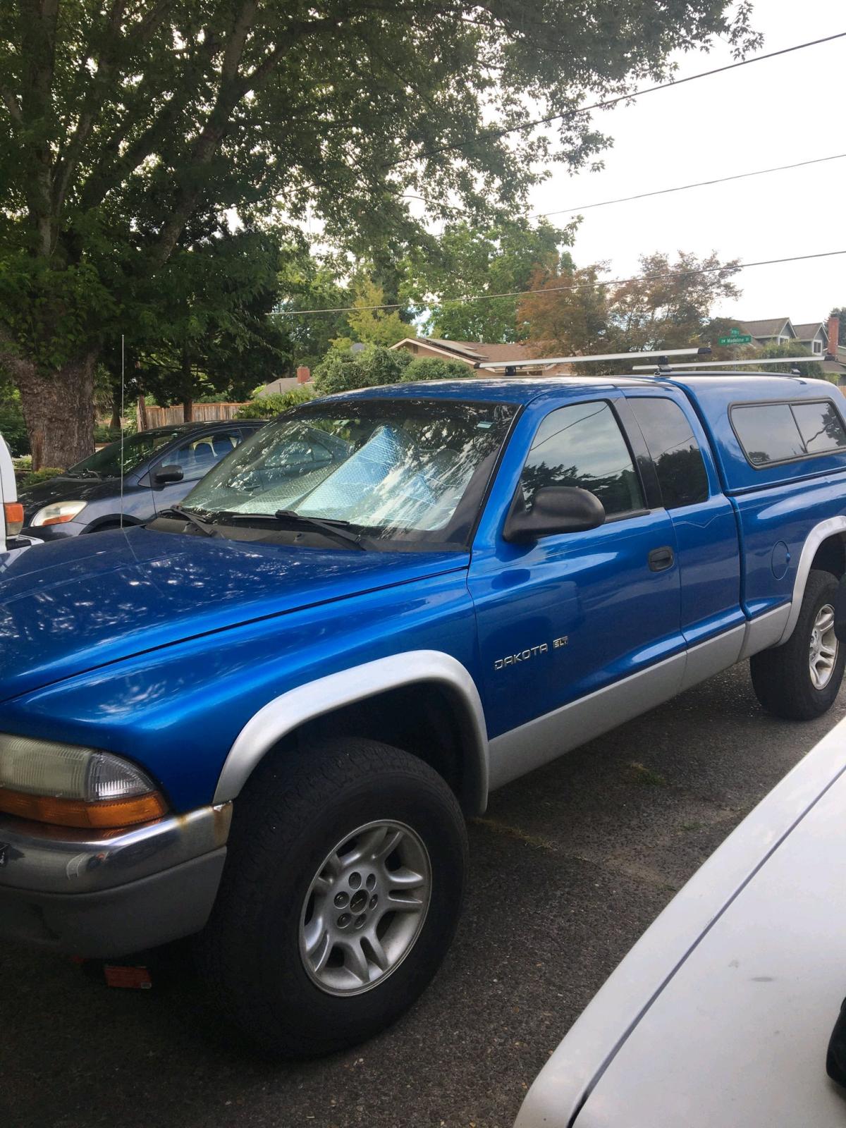 I have a 2001 Dodge Dakota 4x4 truck with a 39L V6 engine it - Newberg, Oregon - FleaMarketBay