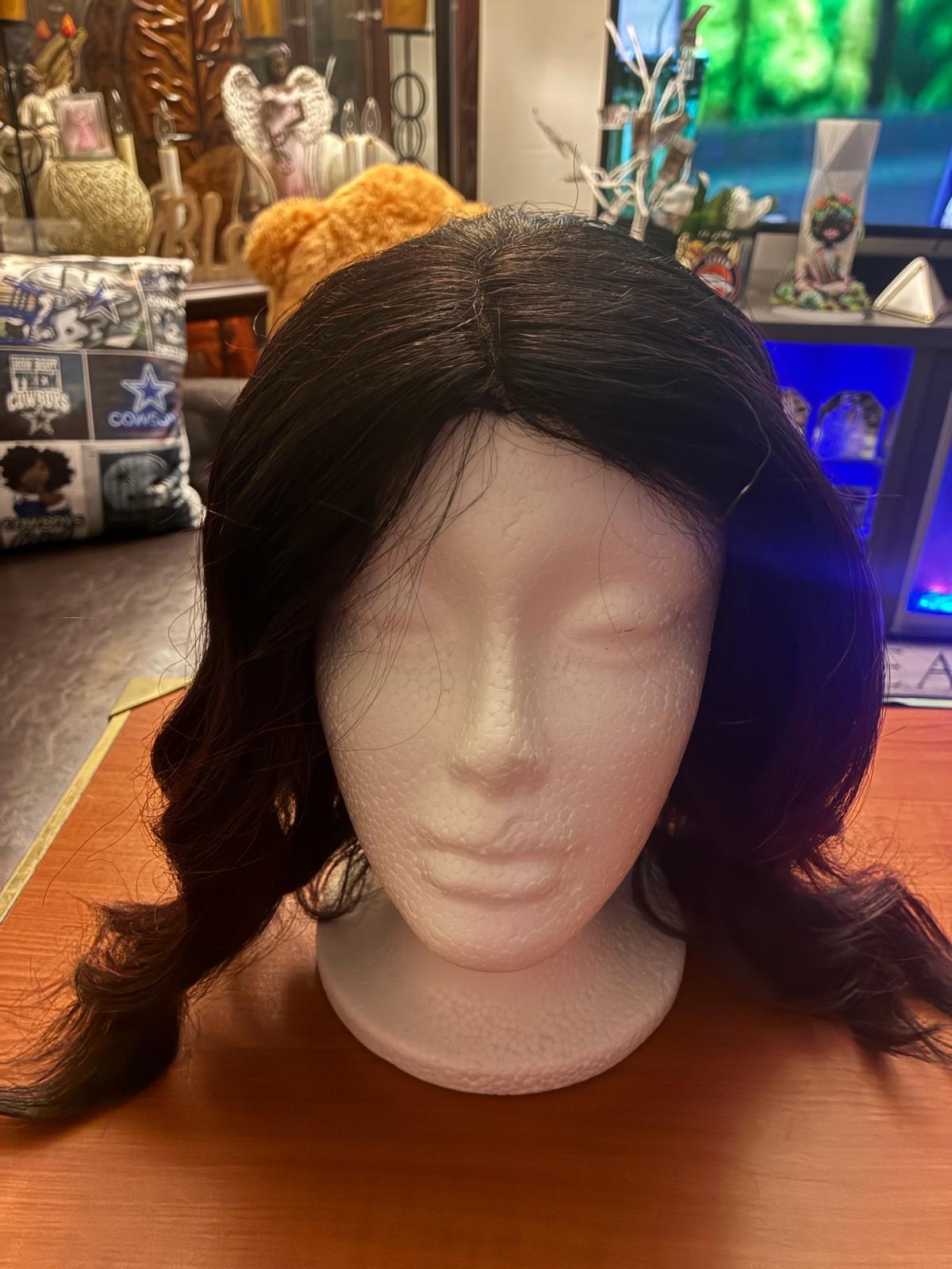 woman synthetic wigs - Achilles, Virginia - FleaMarketBay