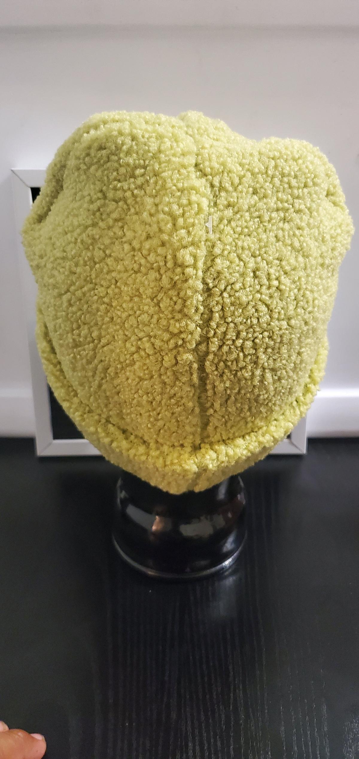Grinch Sherpa Bucket Hat new no tag - Ozone Park, New York - FleaMarketBay