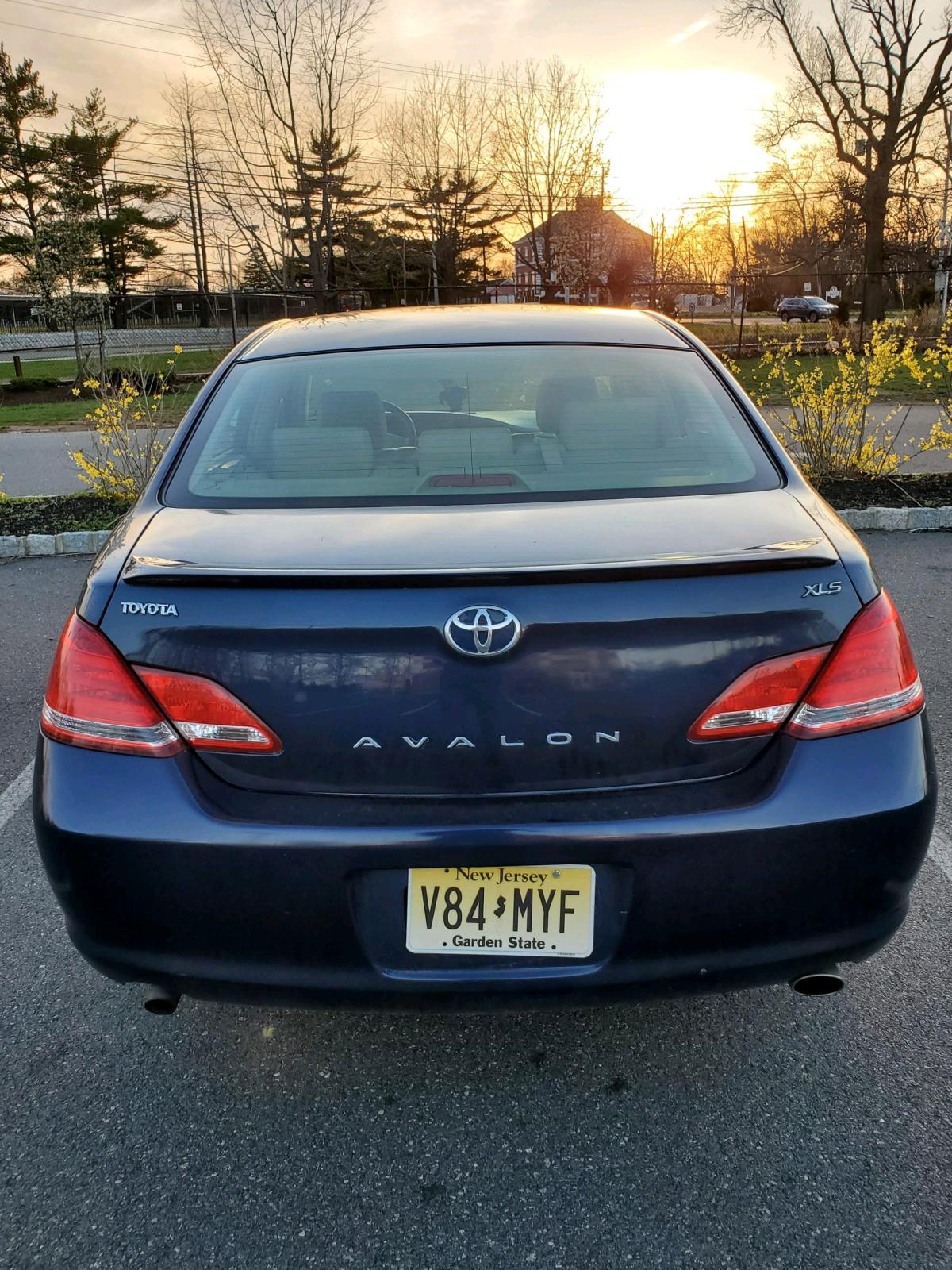 toyota avalon xls - Edison, New Jersey - FleaMarketBay