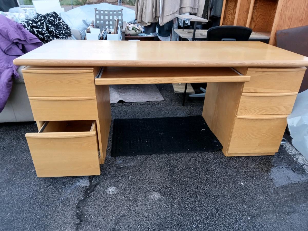 office desk - Austin, Nevada - FleaMarketBay