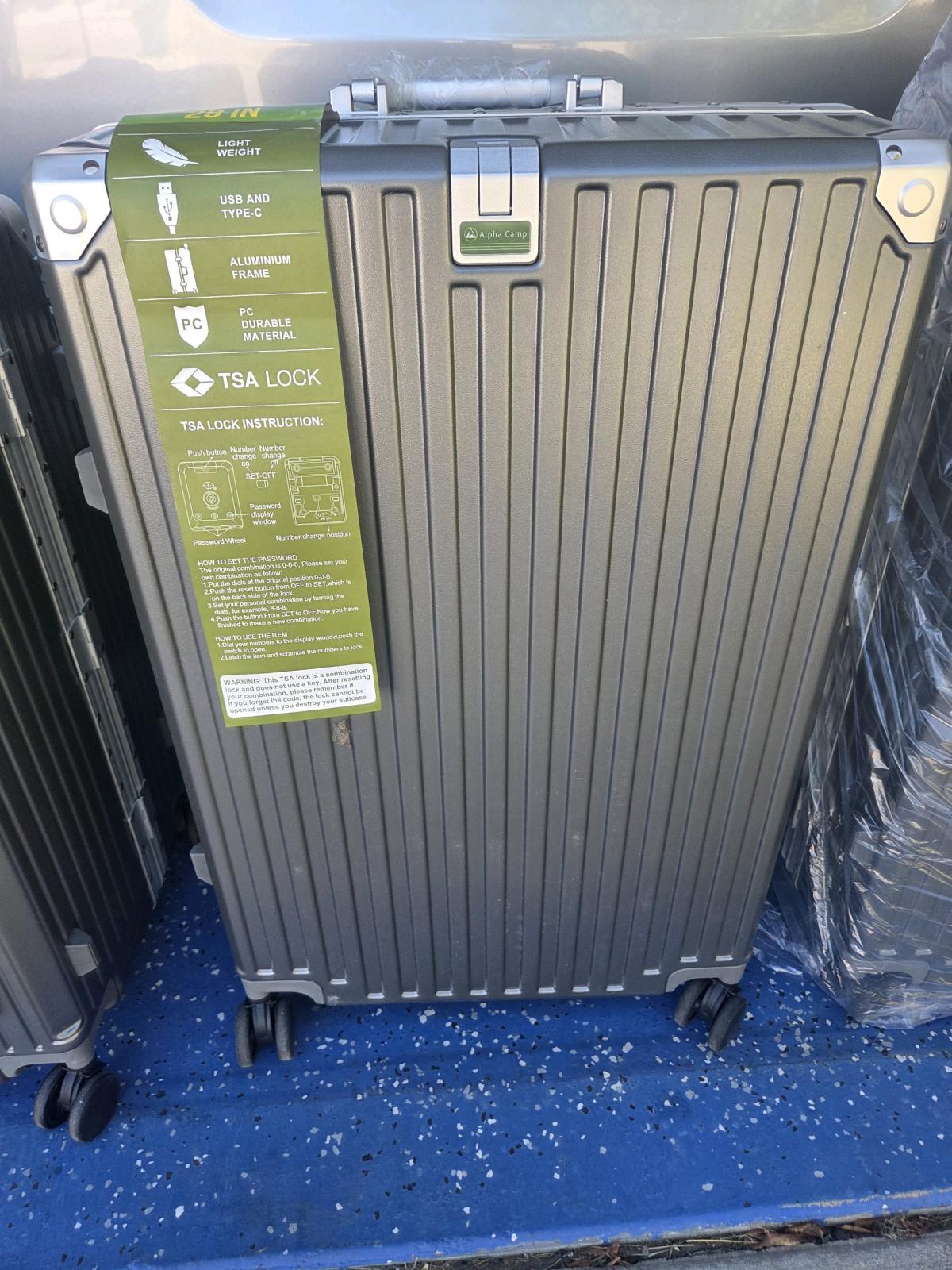 LUGGAGE - Palmdale, California - FleaMarketBay