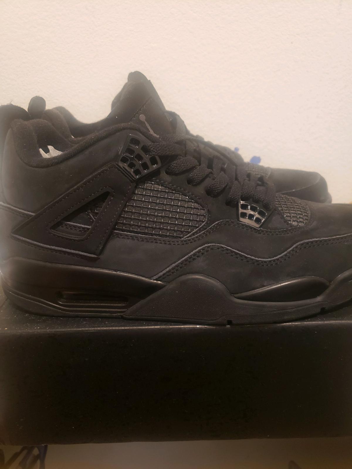 Air jordan 4 Retro Black Cat no box the box is broken - Calimesa, California - FleaMarketBay