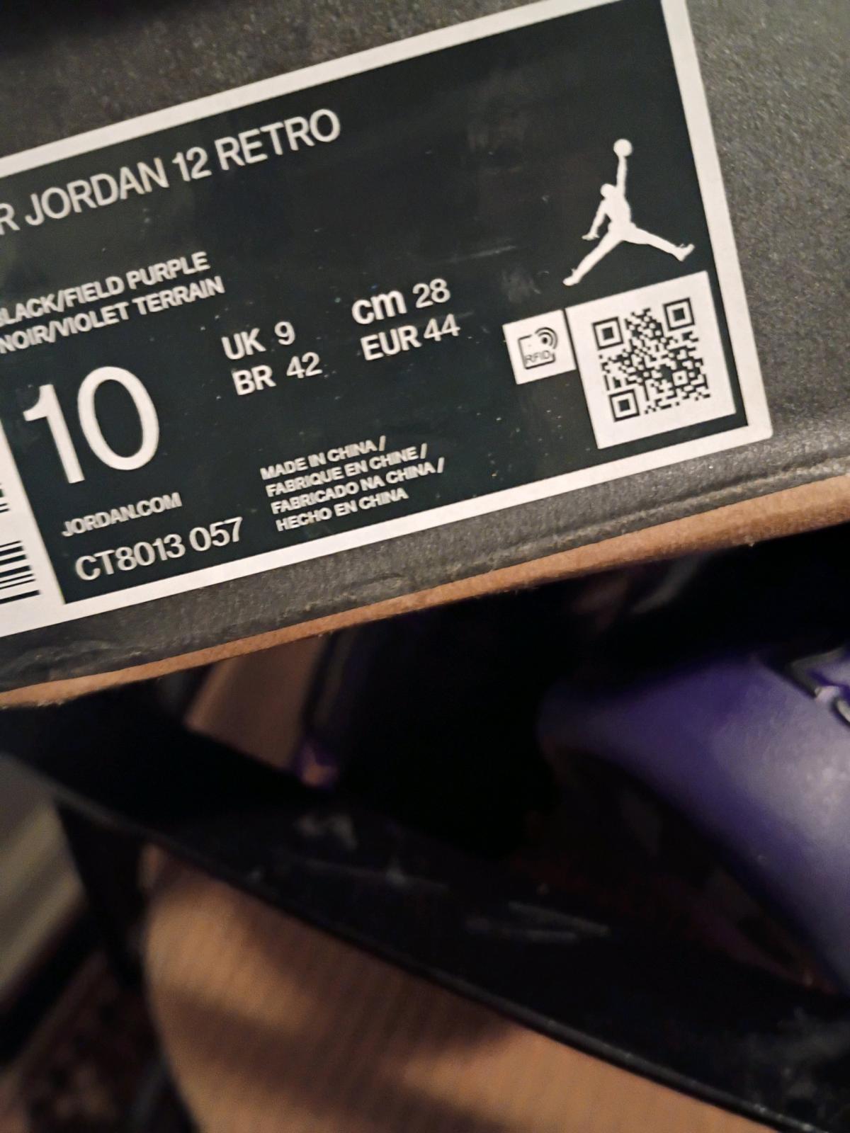 Jordans size 10 excellent condition - Greenville, South Carolina - FleaMarketBay