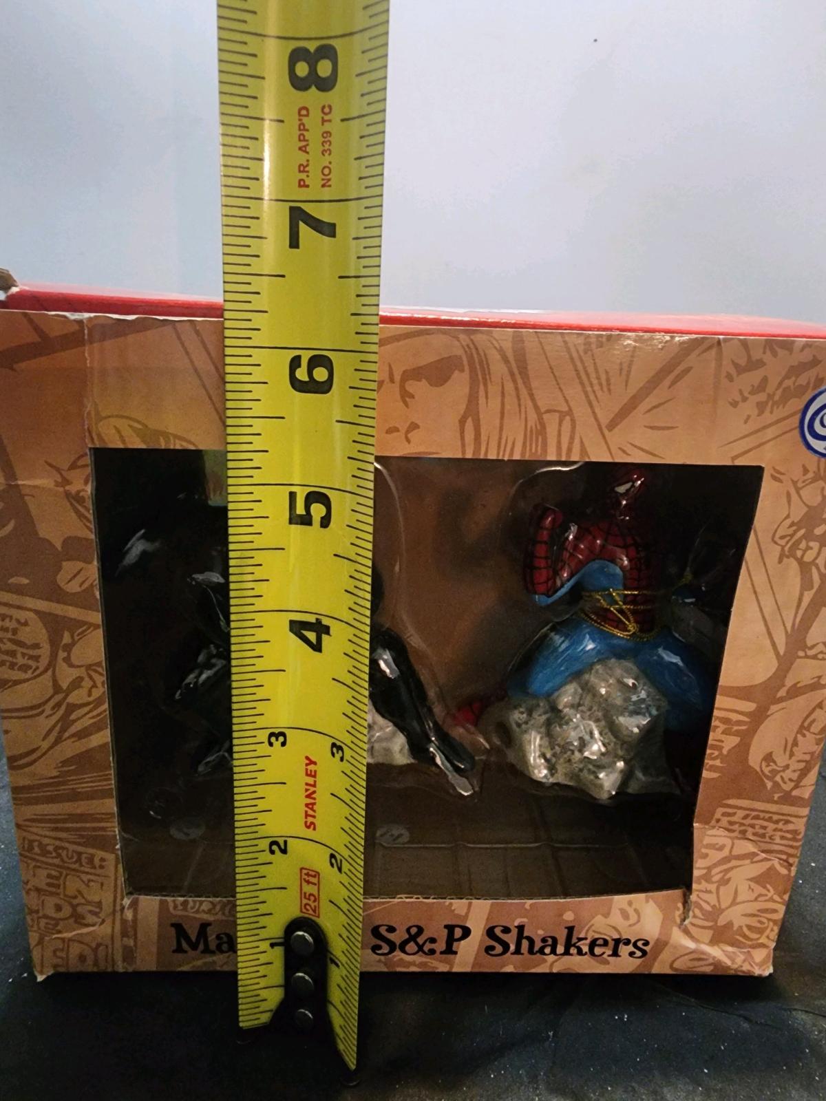 SpiderMan vs Venom Magnetic Salt and Pepper Shaker Set - Ozone Park, New York - FleaMarketBay