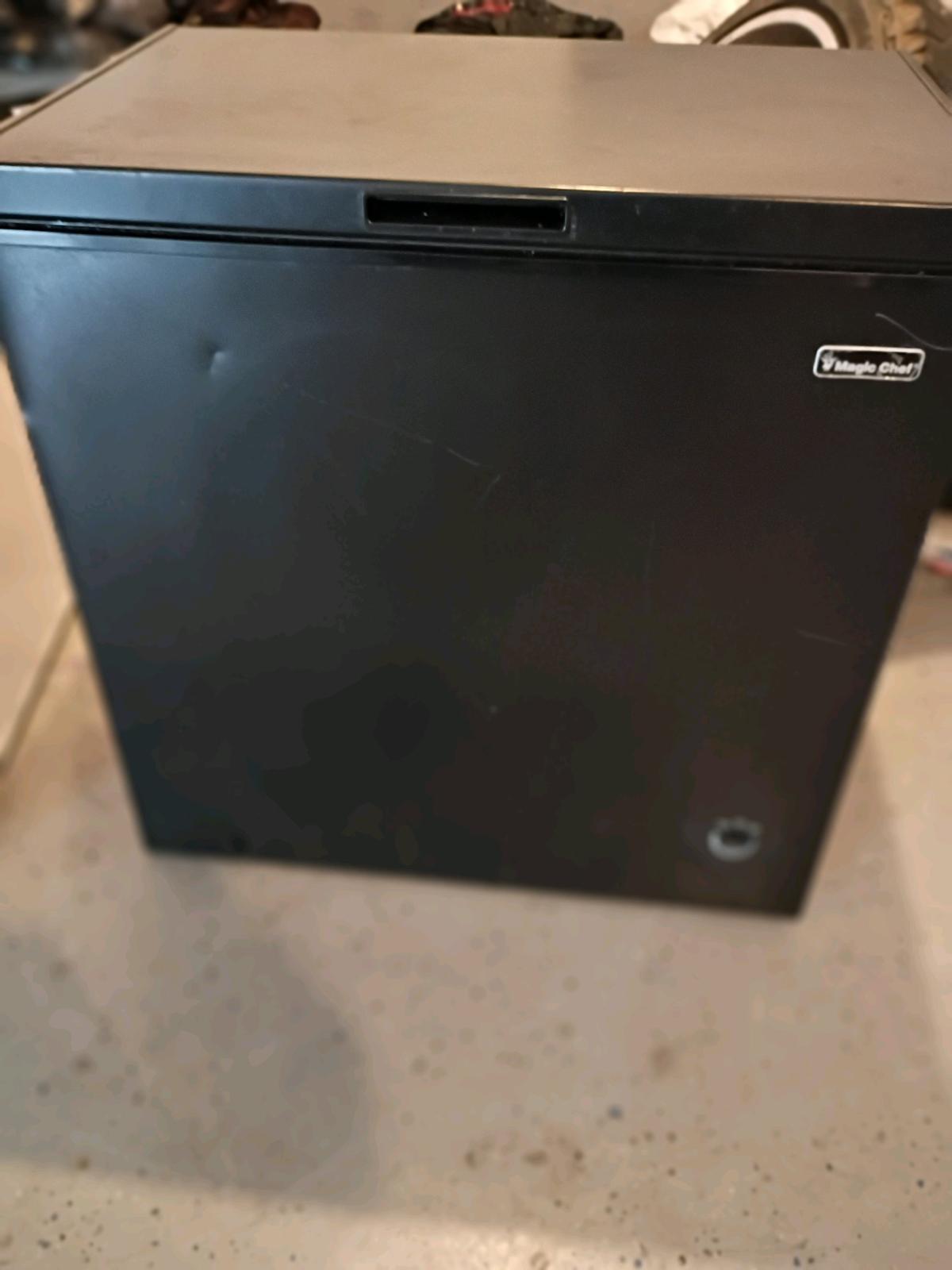 deep freezer and a dryer - Holly Springs, Georgia - FleaMarketBay
