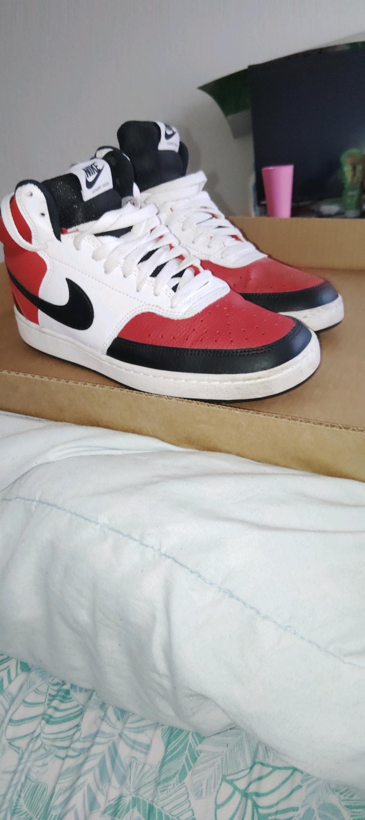 Mens Nike Shoes - Sanford, Florida - FleaMarketBay