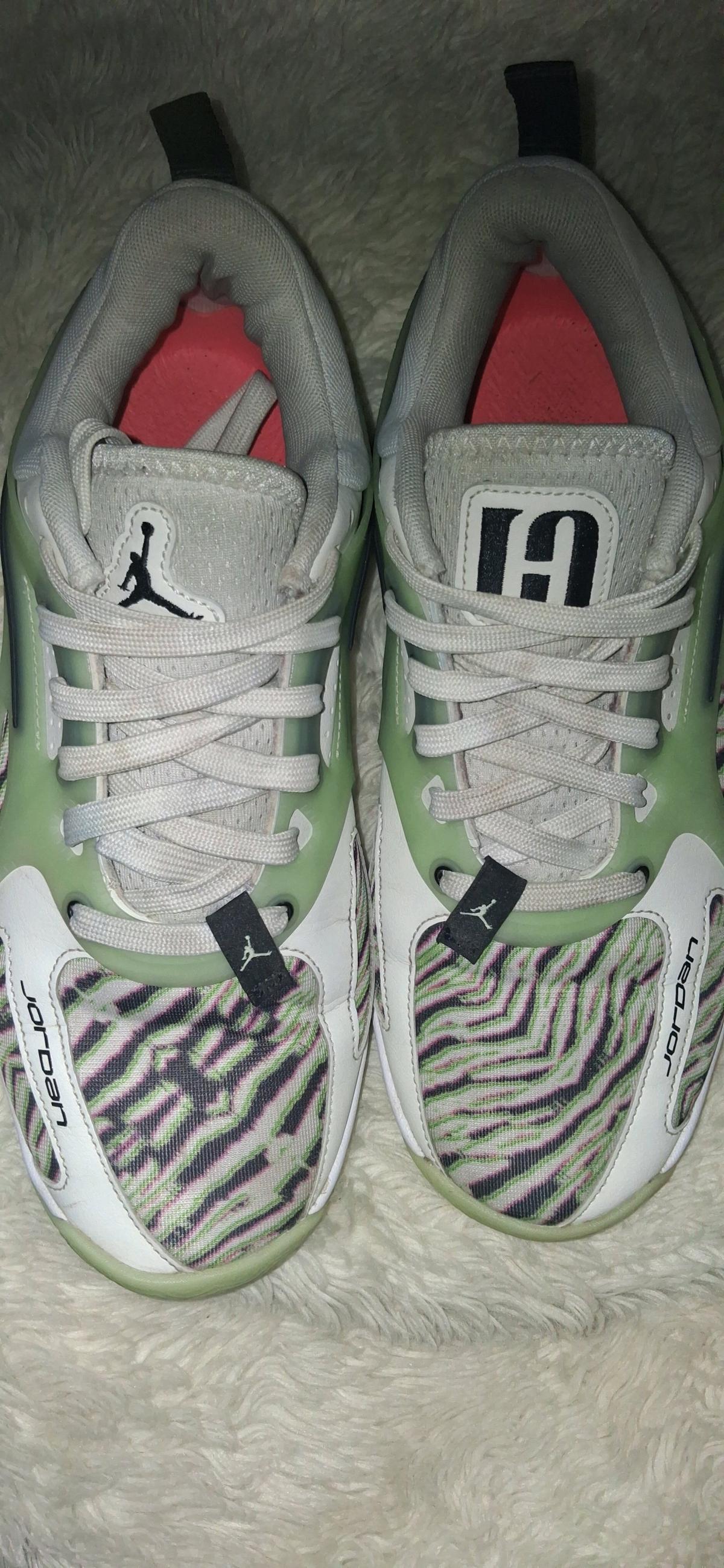 Air Jordan Wmns Jordan Heir Showstopper Style Code FZ2471100 - Saint Louis, Missouri - FleaMarketBay