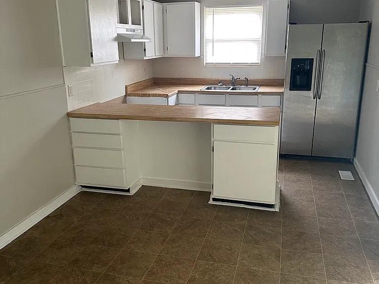 3 Beds 1 Bath House For Rent - Hampton, Virginia - FleaMarketBay