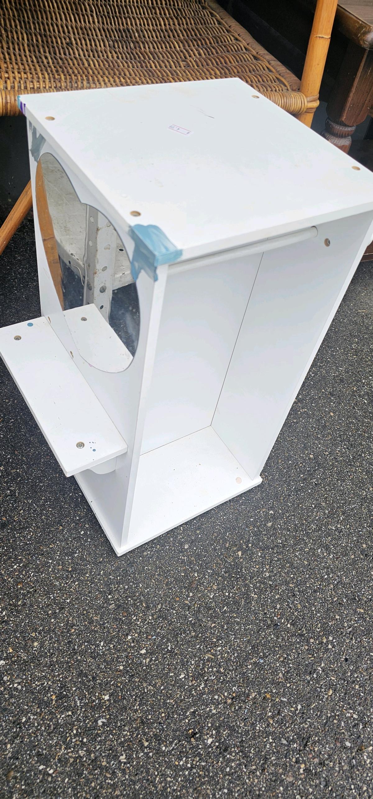 shelf hamper side tables metal frame for plants - Lapeer, Michigan - FleaMarketBay