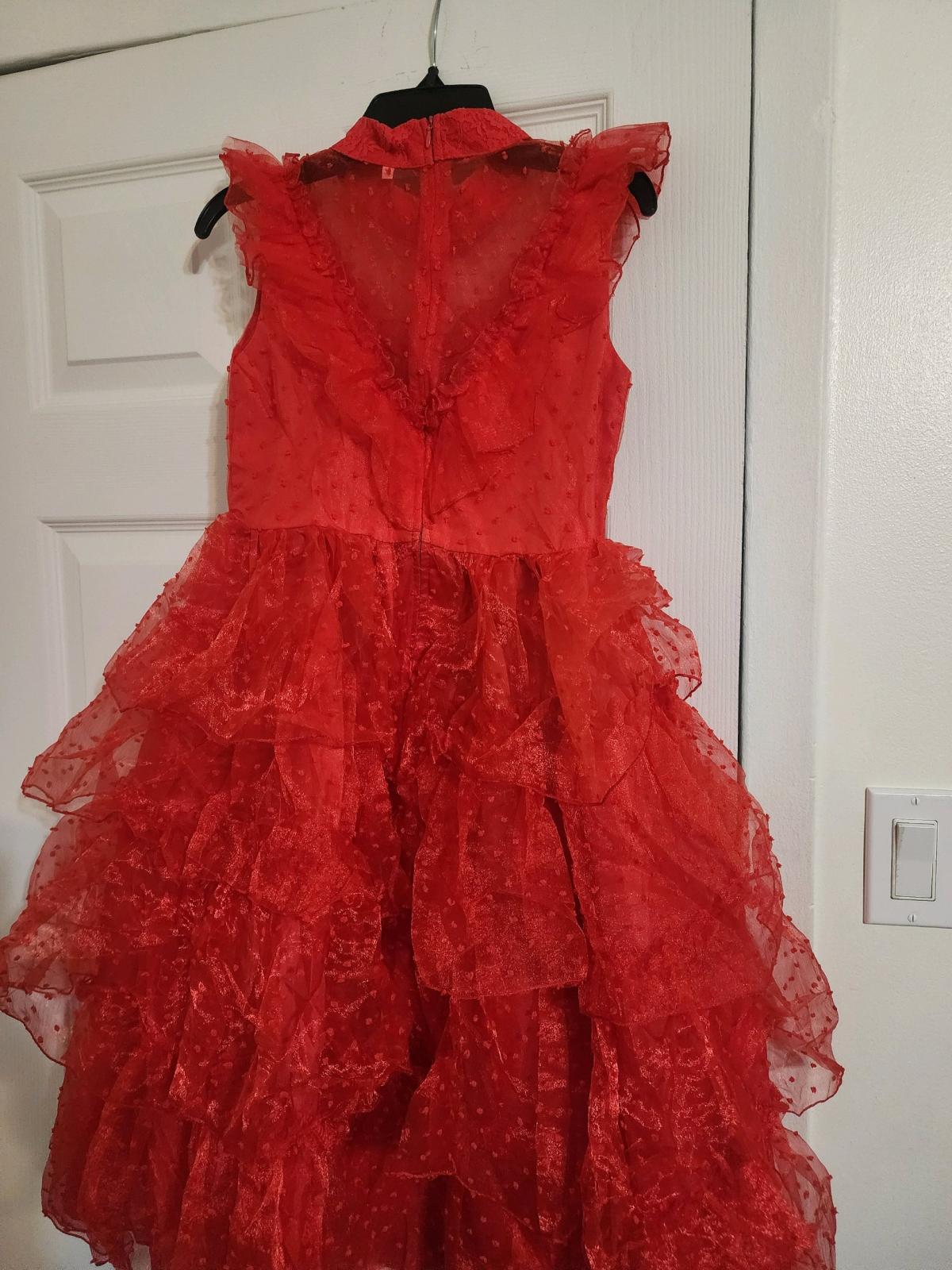 Lydia Deetzs red wedding dress from Beetlejuice Zize 140 - Ozone Park, New York - FleaMarketBay