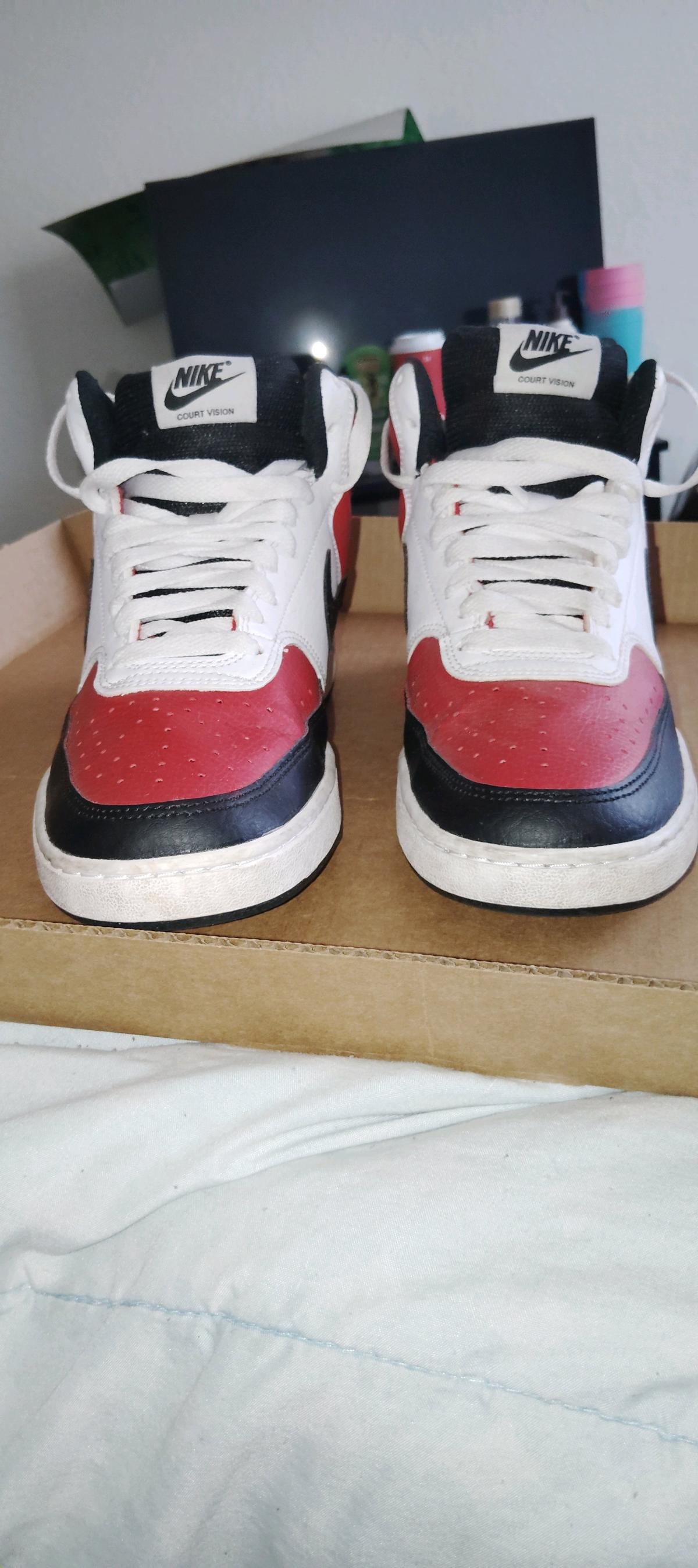 Mens Nike Shoes - Sanford, Florida - FleaMarketBay