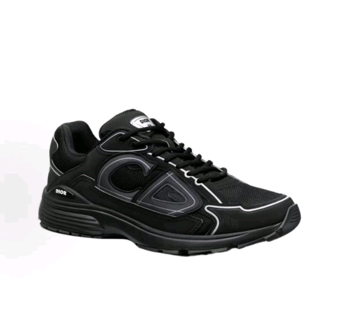 Looking for bulk buyers for shoes Contac We are professional - Altamonte Springs, Florida - FleaMarketBay