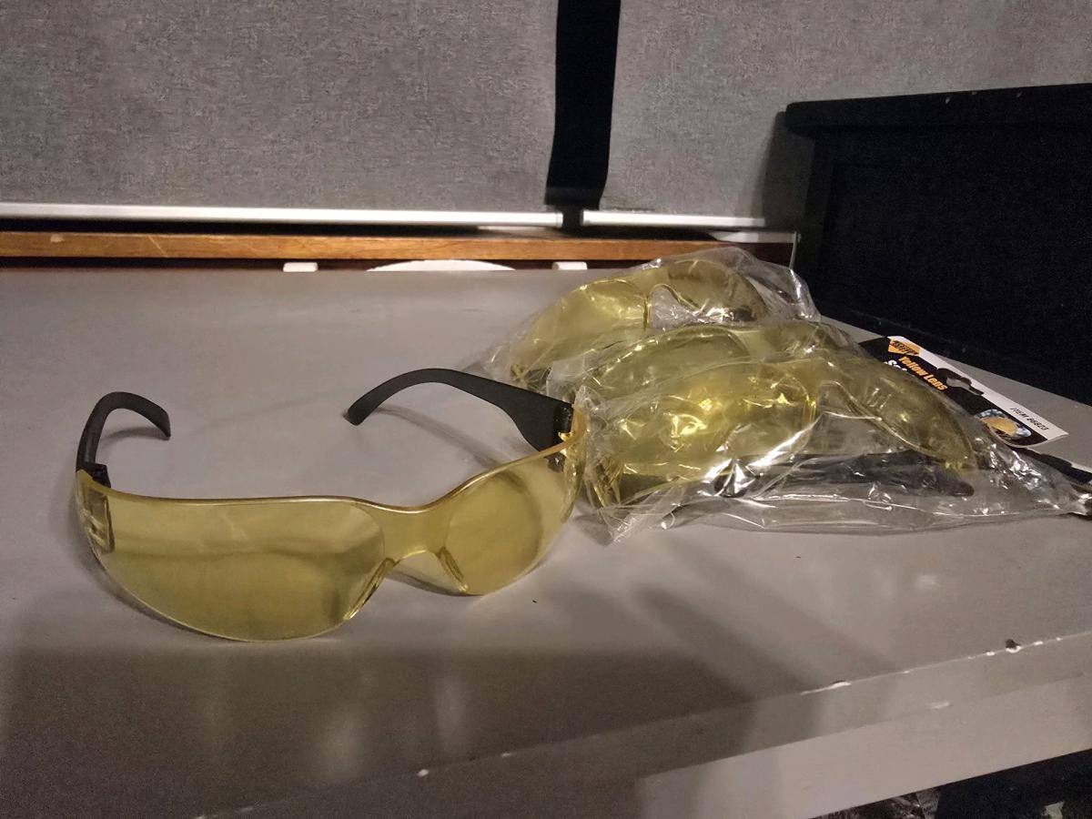 Selling a big lot of 11 safety glasses and protective goggle - Sulphur, Oklahoma - FleaMarketBay