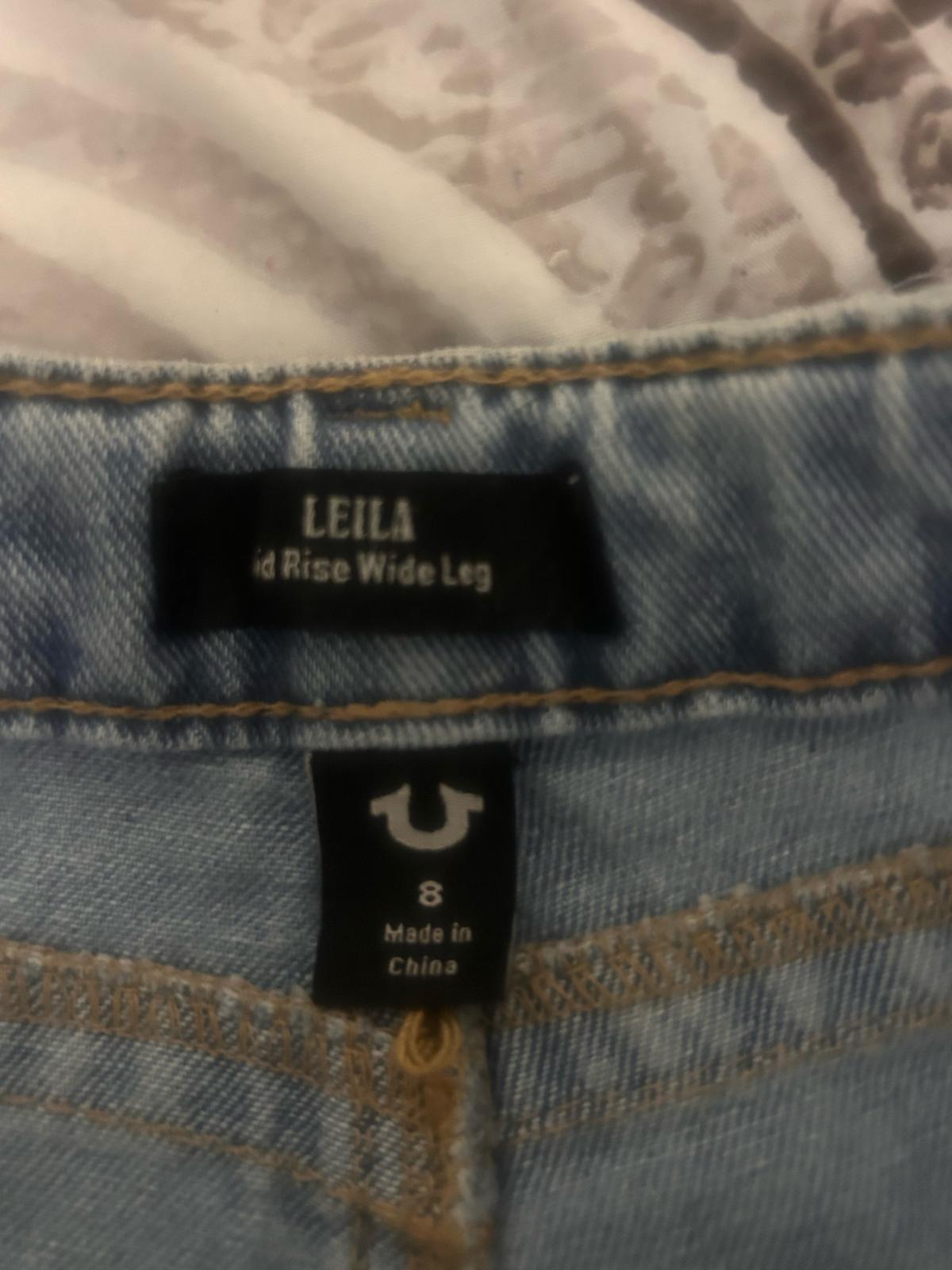 True Religion Light Wash Studded WideLeg Jeans Size 8 - Atlanta, Georgia - FleaMarketBay