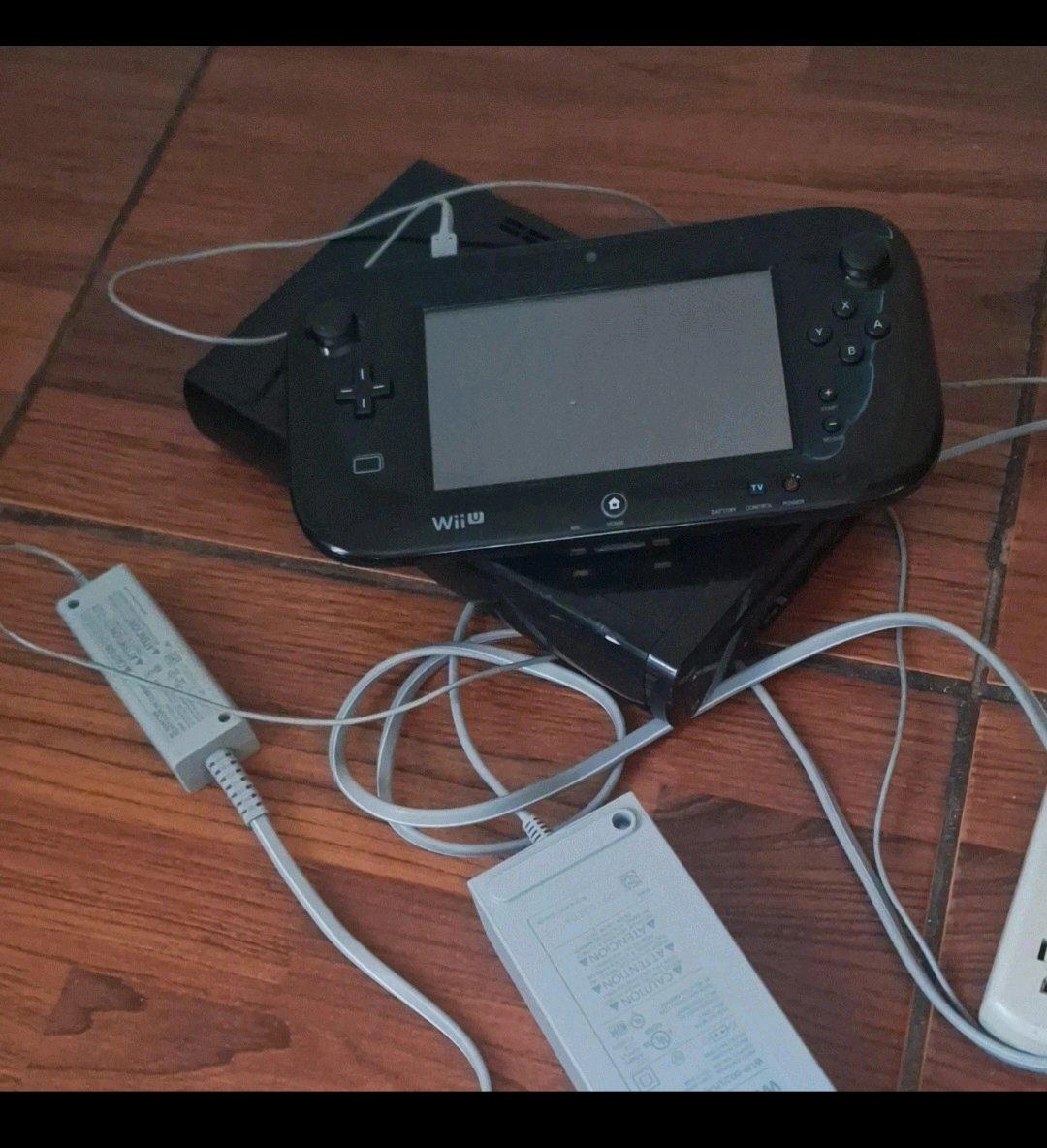 wii u with games - Miami, Florida - FleaMarketBay
