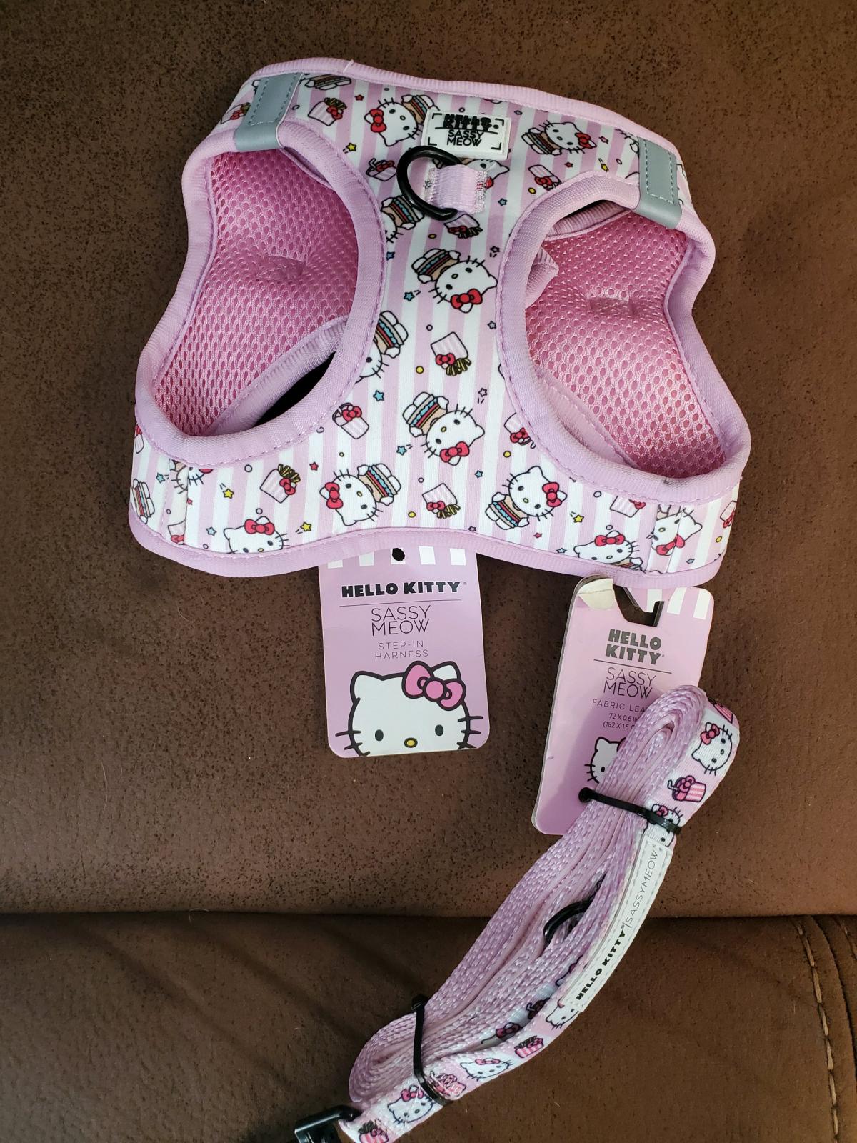 Hello Kitty Cat Step in Harness w Matching Leash - Clackamas, Oregon - FleaMarketBay