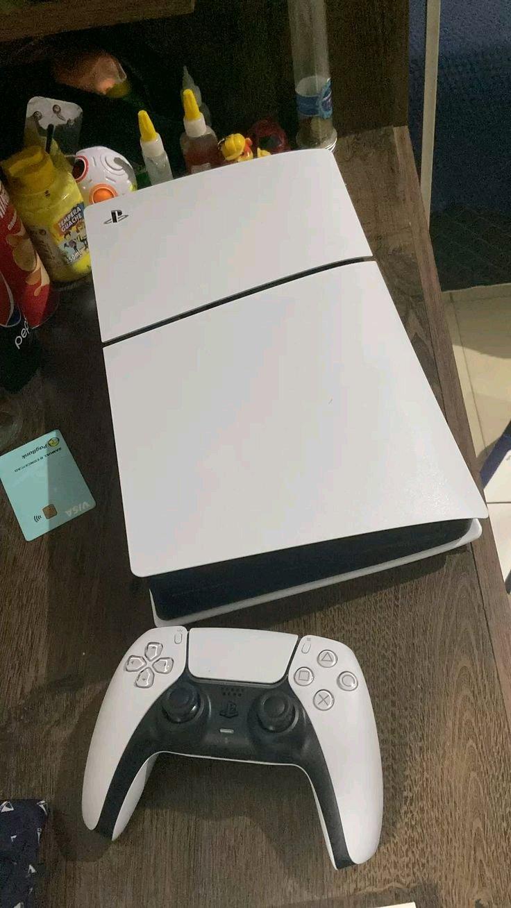 play station 5 - Miami Beach, Florida - FleaMarketBay