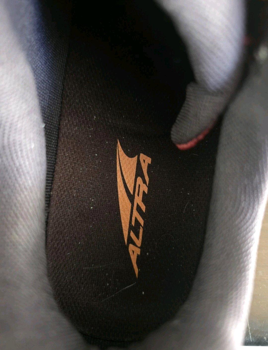 NEW Altra Superior 5 womens shoes - Boise, Idaho - FleaMarketBay