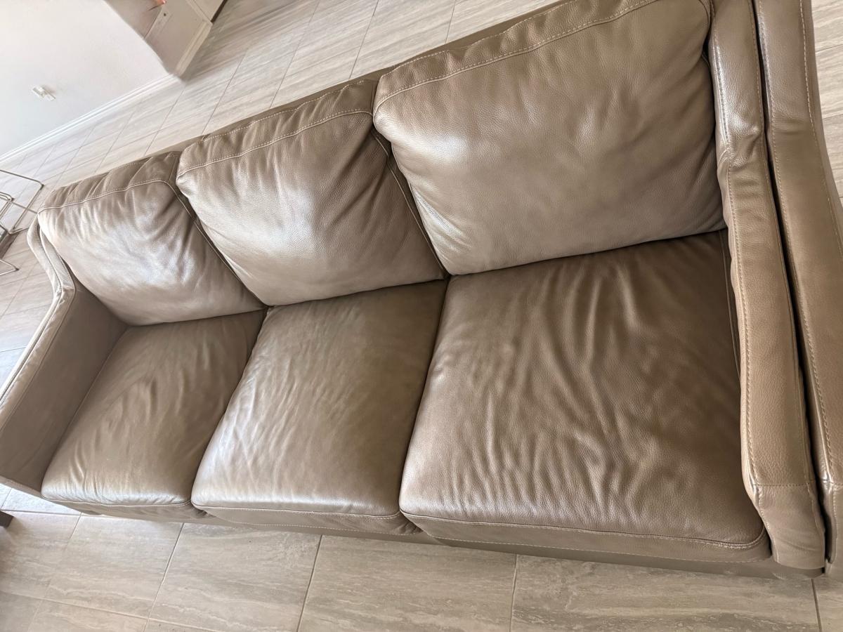 leather sofa gray nmf - Frisco, Texas - FleaMarketBay