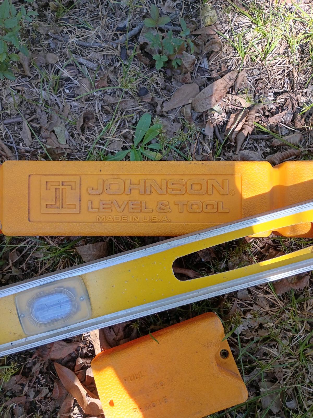 A DeWalt Yellow Construction Level with Case - Swansea, South Carolina - FleaMarketBay