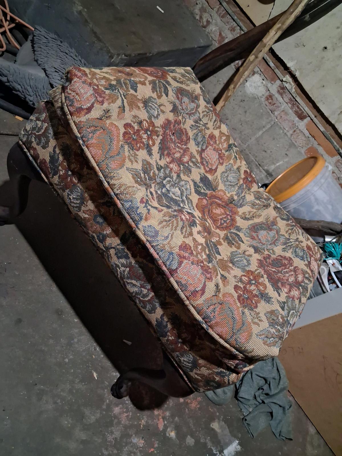 vintage foot stool - Tulsa, Oklahoma - FleaMarketBay