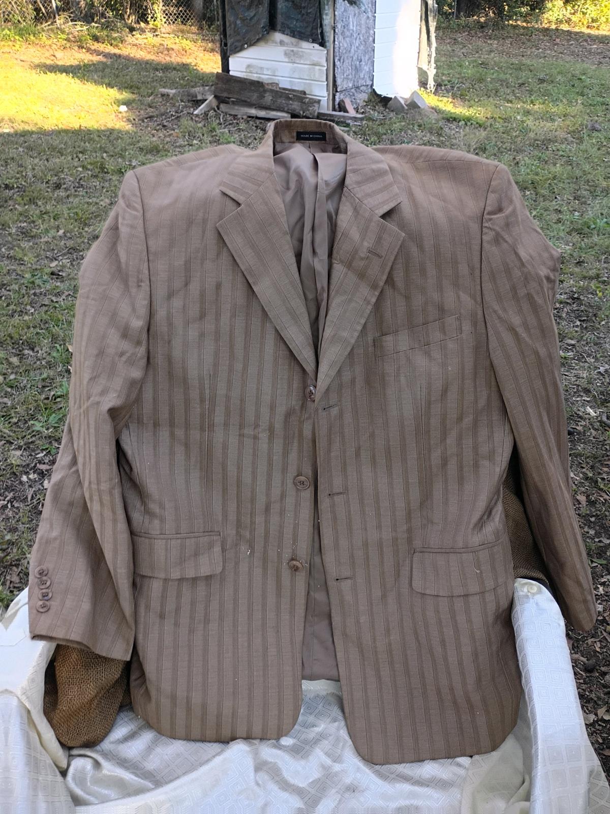 A mens brown blazer jacket - Swansea, South Carolina - FleaMarketBay