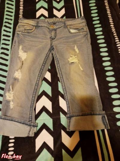 Rue 21 Capri Jean's - Thumbnail 1