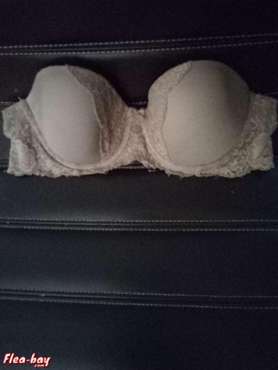 Victoria's Secret beige strapless multifit bra