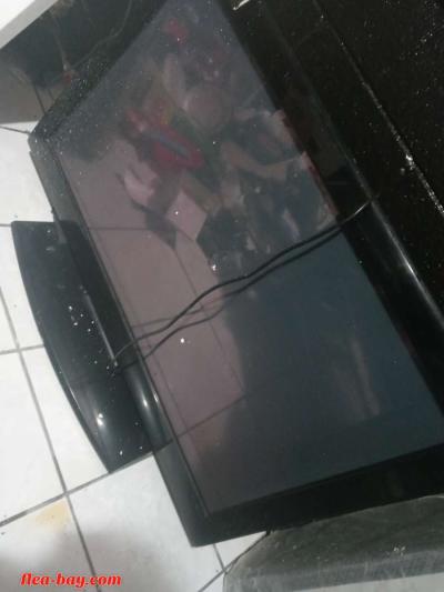 55in Emerson TV - Thumbnail 2