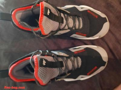 Men's Jordans size 8 - Thumbnail 3