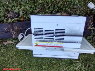 GE Appliances 6,000 BTU AC window unit - Thumbnail 2