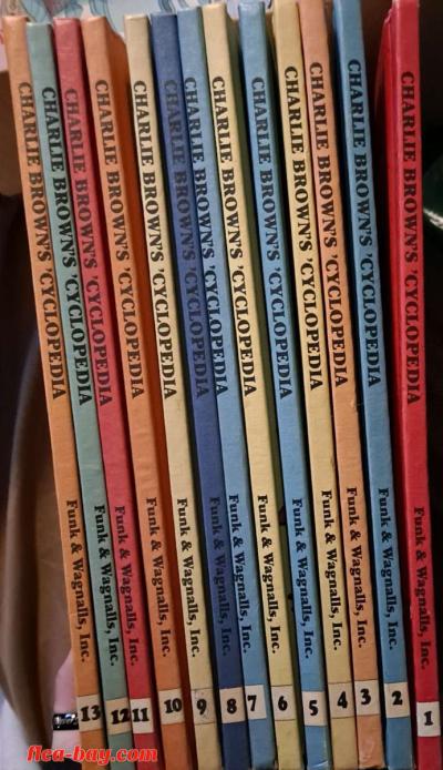Charlie Brown Cyclopedia collection - Thumbnail 2