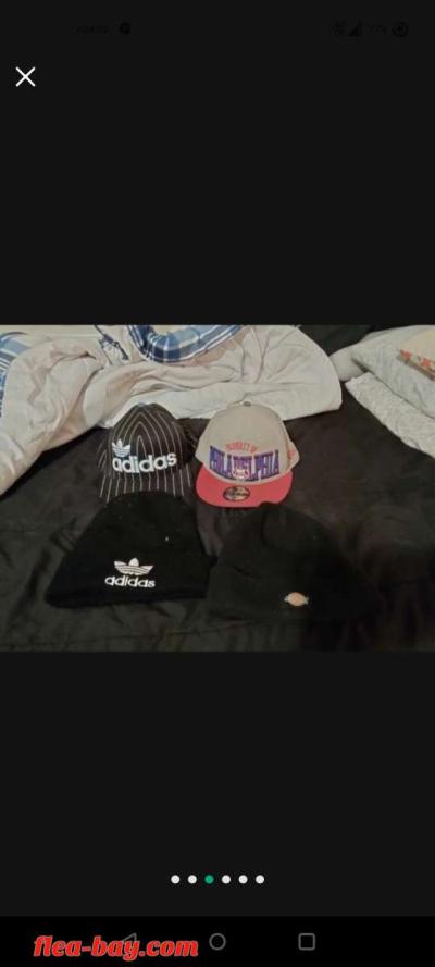 hats that were barely never worn excellent condition - Thumbnail 4