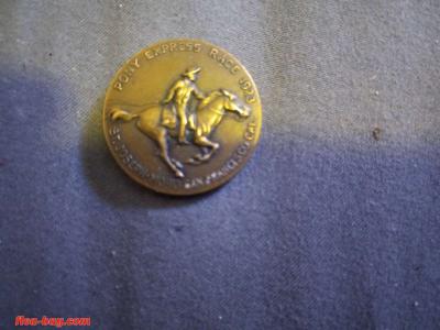 Rare-Antique Wells Fargo medal/coin & Jin stirrups pin - Thumbnail 2