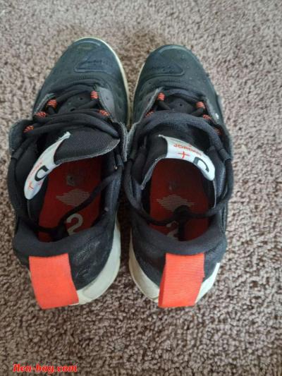 women jordans - Thumbnail 3