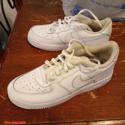 NIKES AIR FORCE 1