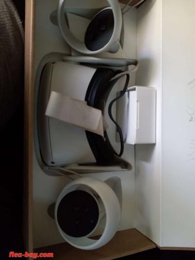 oculus quest 2 - Thumbnail 2